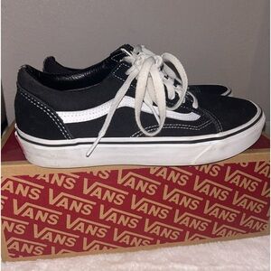 Unisex Old Skool Vans (Women’s Size 7.5)